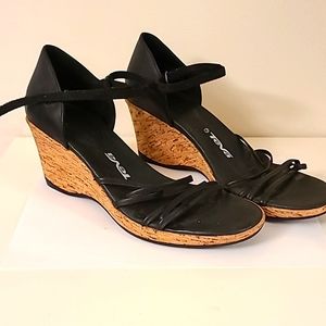 Cork platform black leather strap sandals size 10
